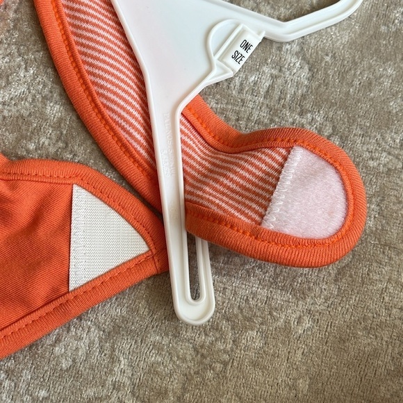 Brand New Set of 2 Carter’s Cloth Baby Bibs Orange Halloween Tiger Jungle Animal - Picture 13 of 14